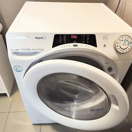 Wings - Free Private Parking - Old Town Appartement Bratislava